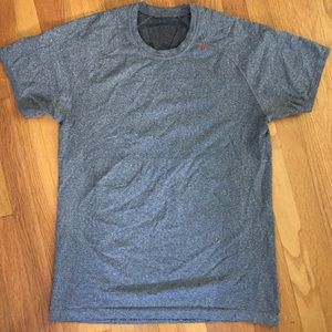 Men’s Lululemon athletic t
